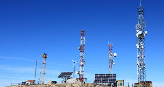 Telecommunications with renewable energies